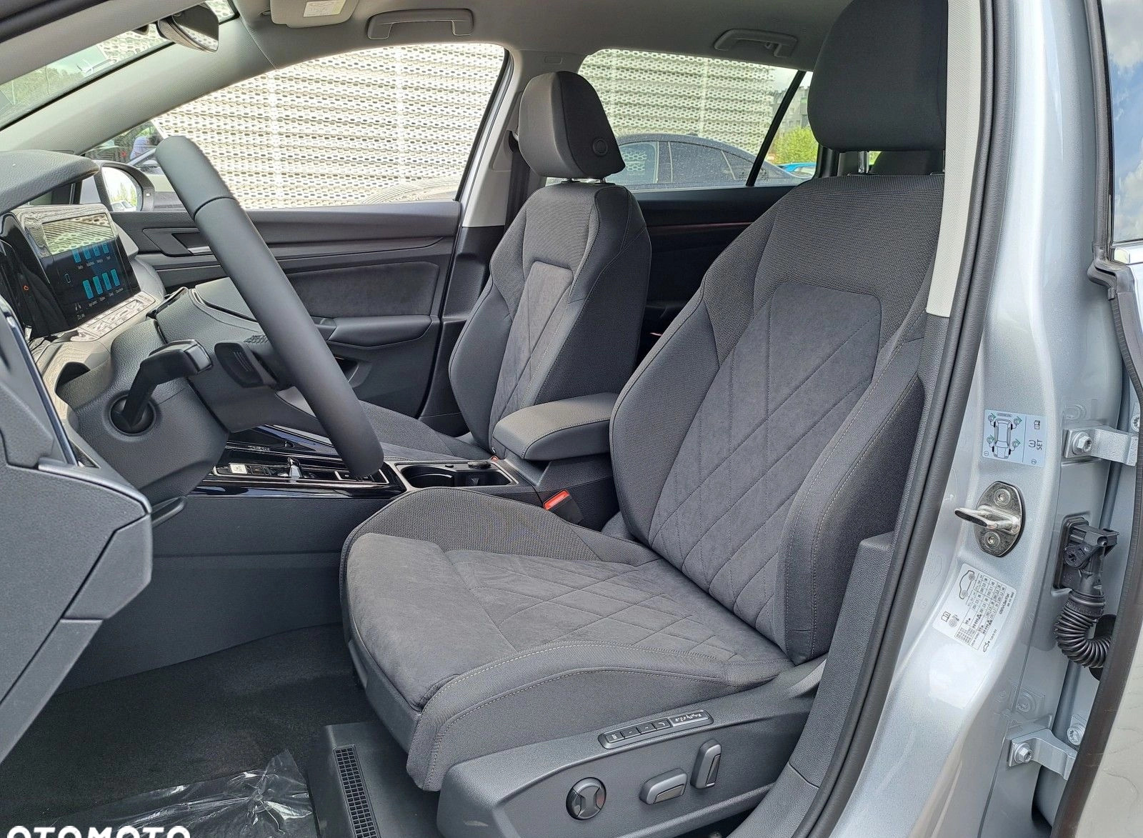 Volkswagen Golf cena 156000 przebieg: 1, rok produkcji 2024 z Chocianów małe 781